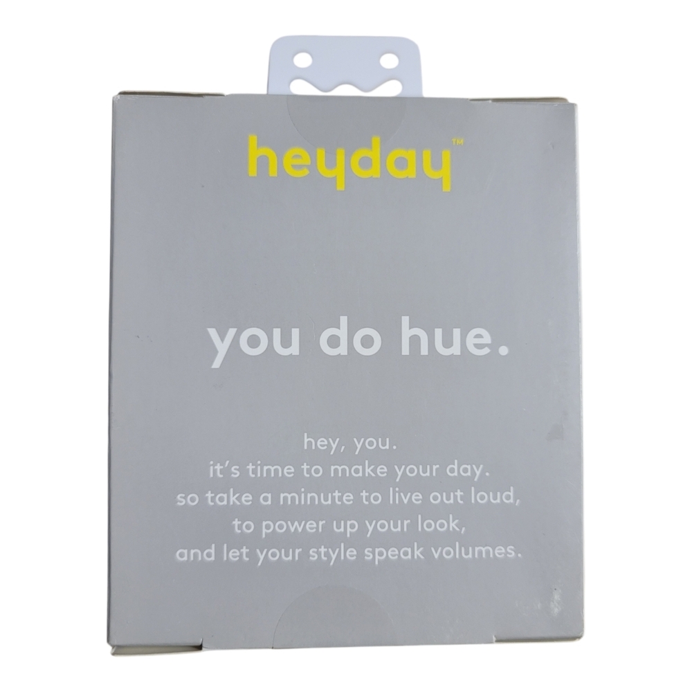 heyday Apple AirPods (3 Generation) Gold Hard Earbud Case with Carabiner Clip - Picture 3 of 8